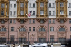 Z-инсталляции у посольства США в Москве вернули на место